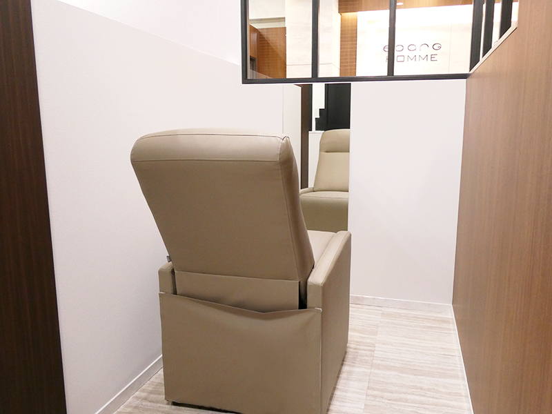 エサージュオム銀座エスト店